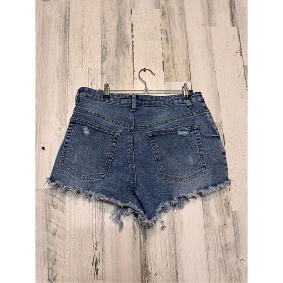 Madden NYC Super High-Rise Skort. Size 11 Short/Skirt Combo - Picture 4 of 8